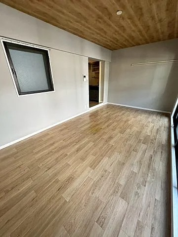 神戸市東灘区本庄町１丁目の賃貸マンションの居間・リビング