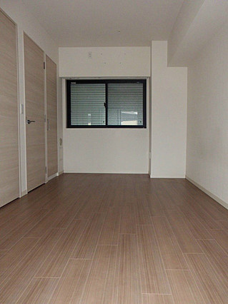 神戸市中央区東川崎町１丁目の賃貸マンションの居間・リビング