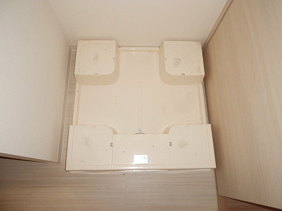 神戸市中央区東川崎町１丁目の賃貸マンションの洗面所