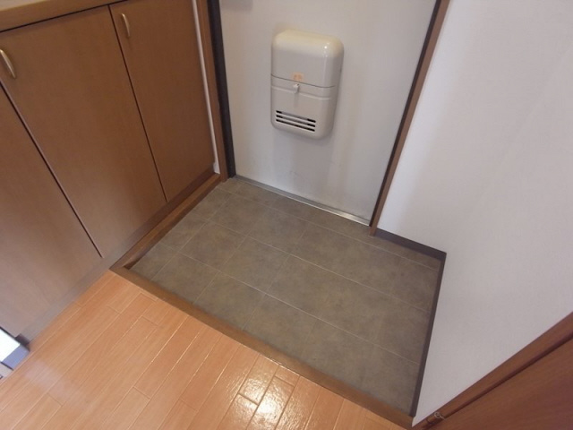 芦屋市津知町の賃貸マンションの玄関