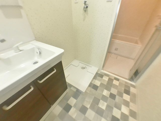 神戸市中央区琴ノ緒町２丁目の賃貸マンションの洗面所