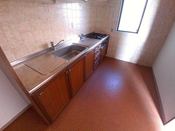 神戸市東灘区西岡本４丁目の賃貸マンションのキッチン