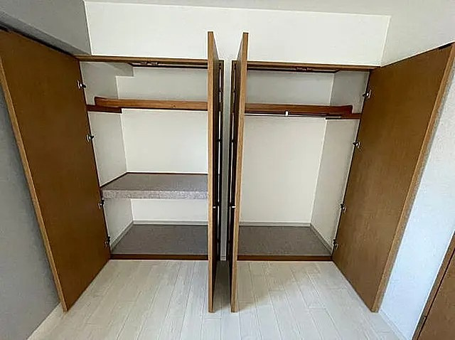神戸市東灘区御影石町４丁目の賃貸マンションの収納