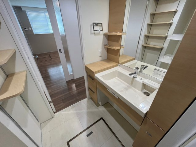 神戸市東灘区御影本町２丁目の賃貸マンションの洗面所