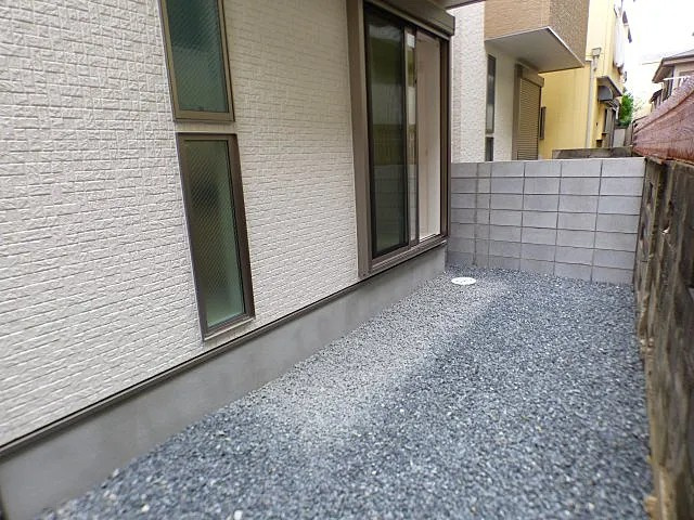 神戸市東灘区御影石町２丁目の一戸建ての庭