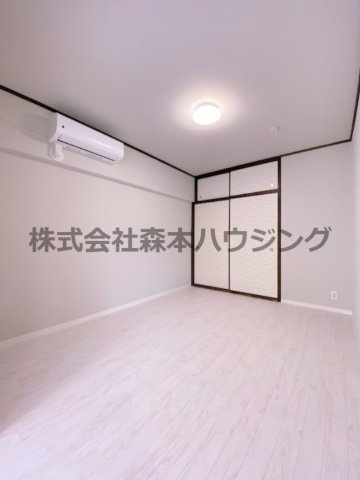 【洋室】 | 　PHOENIX COURT 交野Ⅰ | 使い勝手のいい洋室です