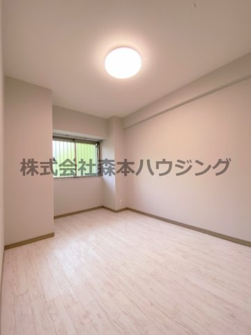 【洋室】 | 　PHOENIX COURT 交野Ⅰ | ゆったりした洋室です