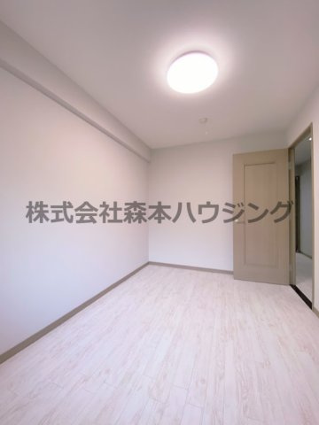 【洋室】 | 　PHOENIX COURT 交野Ⅰ | 広々とした洋室です