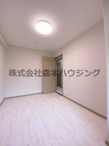 【洋室】 | 　PHOENIX COURT 交野Ⅰ | きれいな洋室です