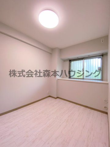 【洋室】 | 　PHOENIX COURT 交野Ⅰ | きれいな洋室です