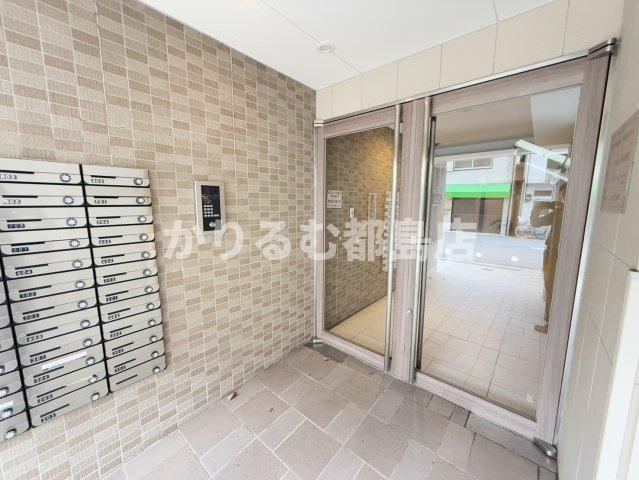 アリビオ都島のエントランス