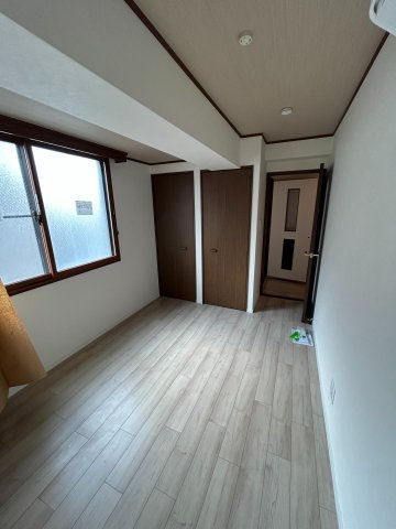 ミタムラビルの寝室