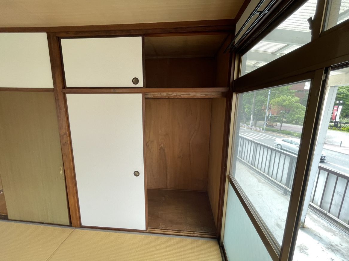 川島貸家の収納