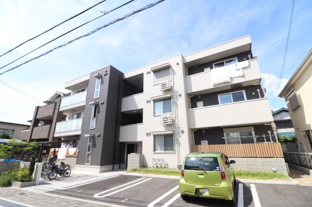 AZUR上中条の外観