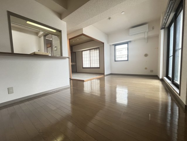 NICE URBAN府中（ナイスアーバンフチュウ）の居間・リビング