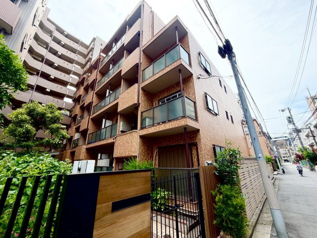 【外観】 | 南麻布ローヤルコーポ | 新規内装リノベーション物件です