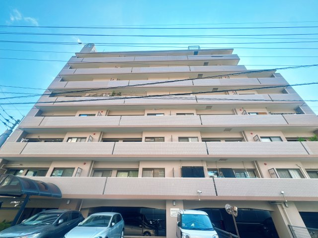 【外観】 | ロイヤルステージ高宮II☆仲介手数料無料☆ | 主要路線へのアクセス：西鉄「大橋駅」やJR鹿児島本線「竹下駅」も自転車やバス圏内にあり、行き先に合わせて複数路線を使い分けられます。