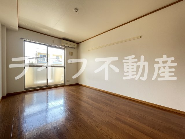 ミッドウエスト小阪の居間・リビング|ゆったりとしたリビングです