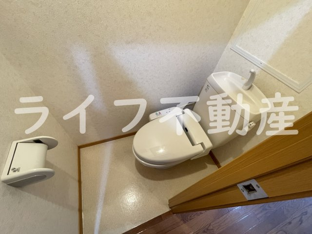 ミッドウエスト小阪のトイレ|コンパクトで使いやすいトイレです