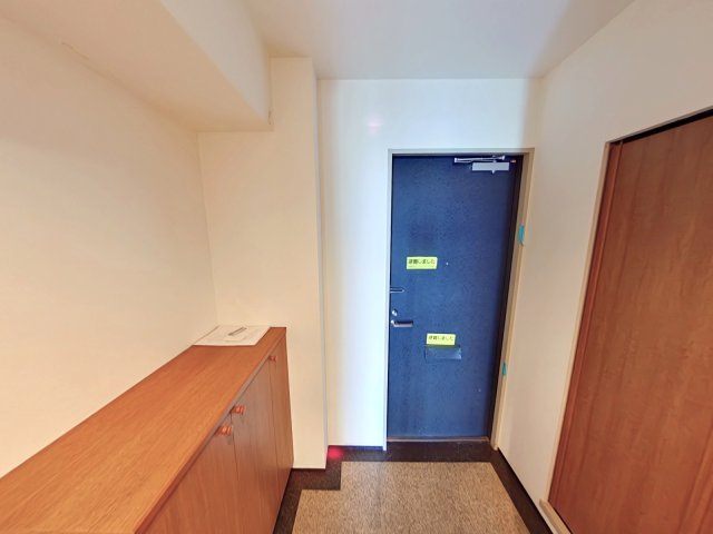 ファミールタワープラザ岡山イーストタワーの玄関