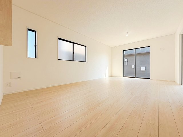 クレイドルガーデン　安城市東端町第3の居間・リビング|家族が自然と集まる広々としたリビング。お子様の成長を見守りながら過ごせます。