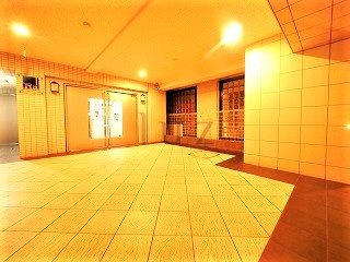 ラシード東神奈川駅前