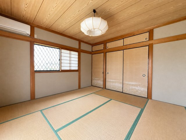 長生郡白子町中里　中古戸建の和室|※画像の一部はAIを用いて加工・編集しています。実際の状況と異なる場合がありますので、ご了承下さい。