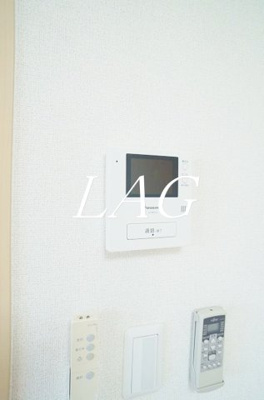 【セキュリティ】 | サンパティーク | モニター付きインターホンです。