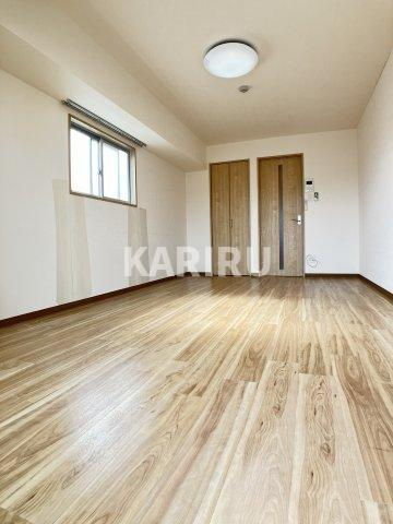River　Side　Palace　Maiの居間・リビング|同物件別部屋の写真です