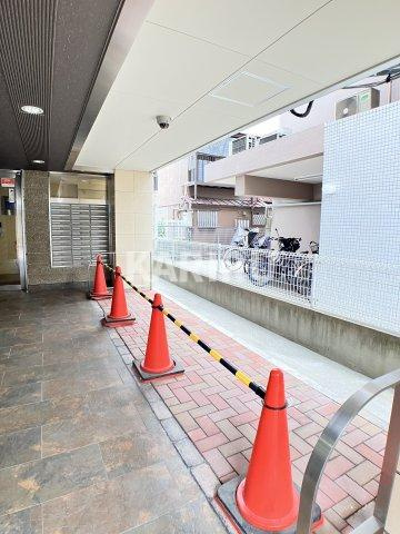 グランピア関目のエントランス