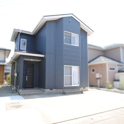 柏崎市半田 中古住宅（リセットハウス）の外観