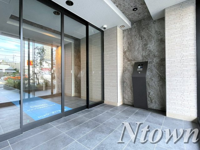 【エントランス】 | アドバンス名古屋ワイノット | 建物の内部です