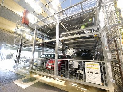 ザパークハウス横浜大口の駐車場
