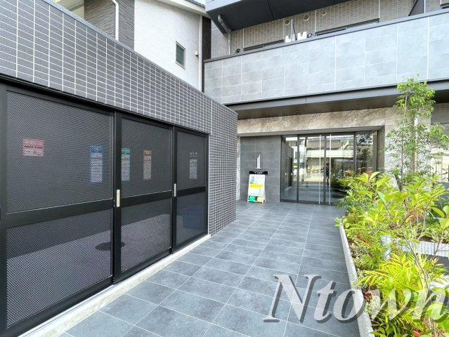 【エントランス】 | アドバンス名古屋ワイノット | 建物の内部です