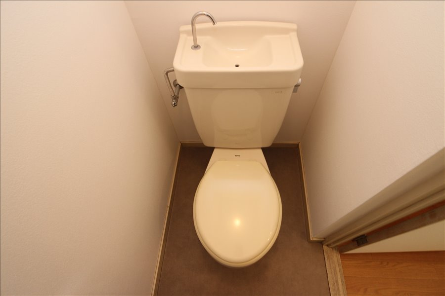 エステートピア打越のトイレ|コンパクトで使いやすいトイレです
