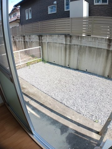 中西ハイツの庭|簡単な家庭菜園も楽しめるお庭です