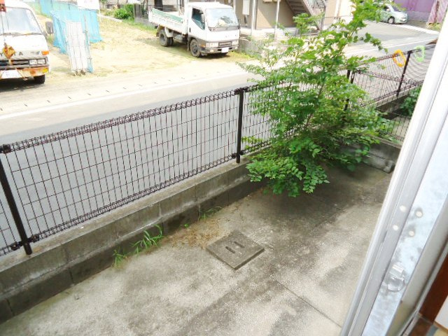 六花ハイツの庭|イメージ写真になります。