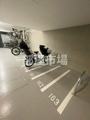 ドゥーエ町屋のその他共用部分|バイク置き場