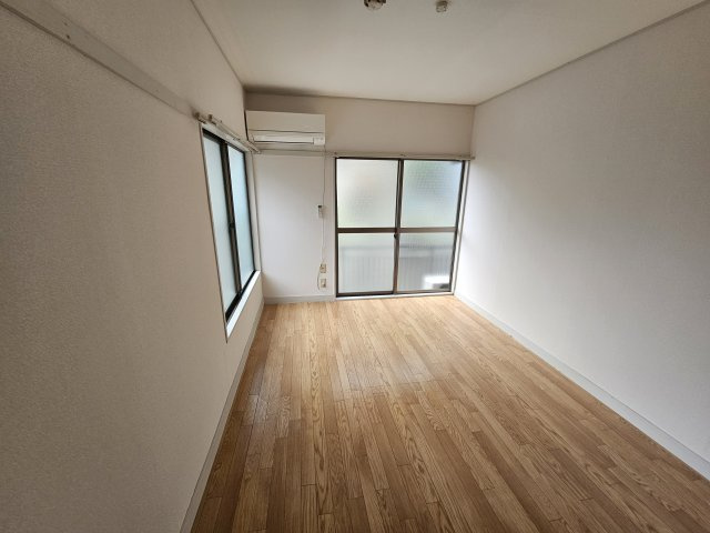 鈴蘭荘の居間・リビング|リフォーム中の為、別のお部屋の写真です。