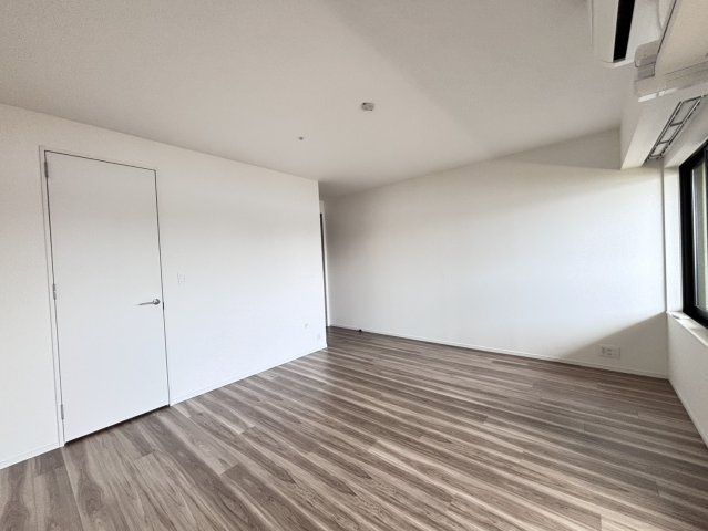 【寝室】
