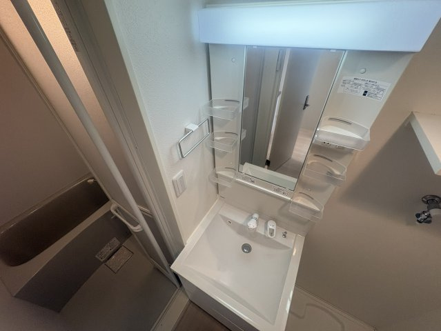 サンライト江坂の独立洗面台