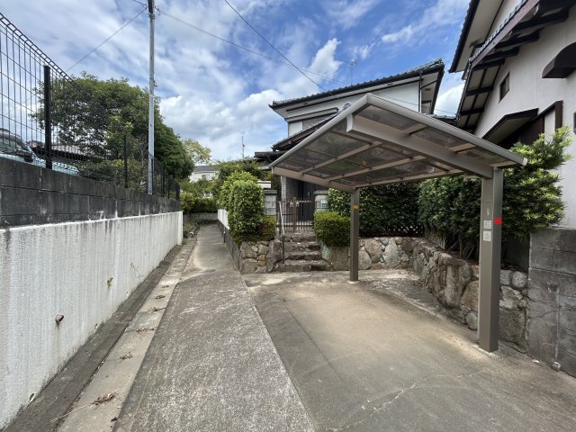 上津二丁目戸建の駐車場