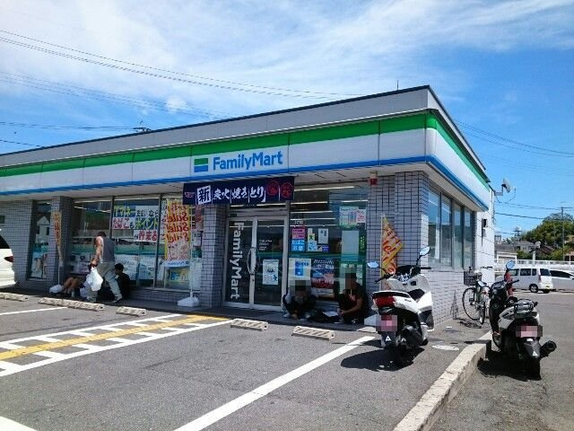 トレ　ミ　カーサ星の森の周辺|ファミリーマート様まで1000m