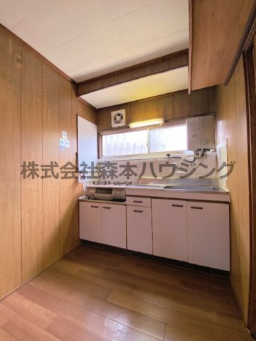 【キッチン】 | 　四條畷市南野2丁目7テラスハウス | 明るいキッチンです