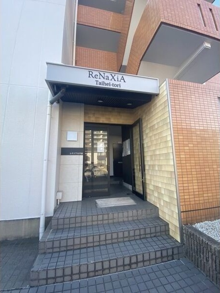 レナジア太平通のエントランス
