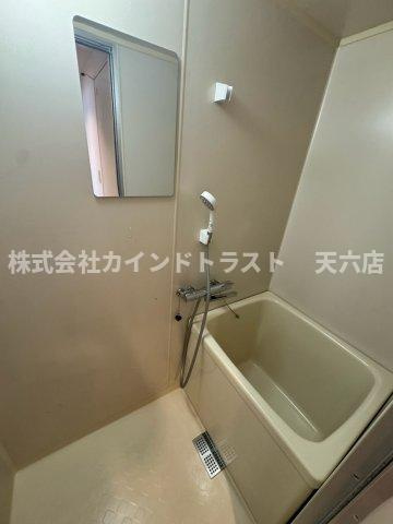 アスタ・ラ・ビスタ新梅田の浴室|きれいなお風呂です