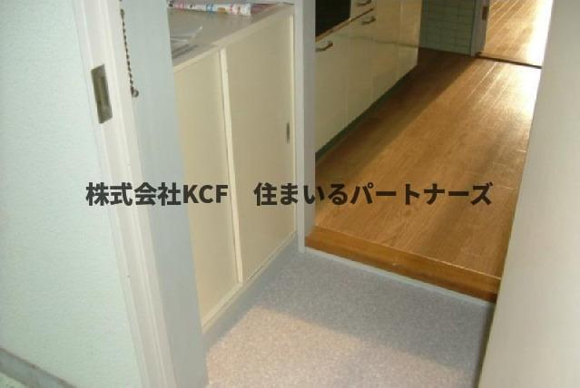 プレアール国分の玄関|収納もある玄関です