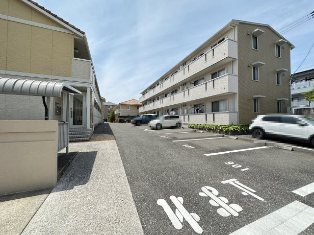 セジュール ｵｯﾂﾍﾞｶﾞの駐車場