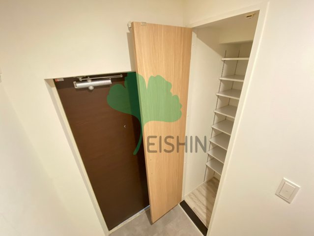 蓮葉マンションの玄関|下駄箱もしっかりついてます！