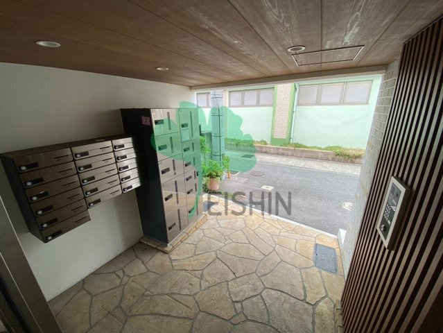 蓮葉マンションのエントランス